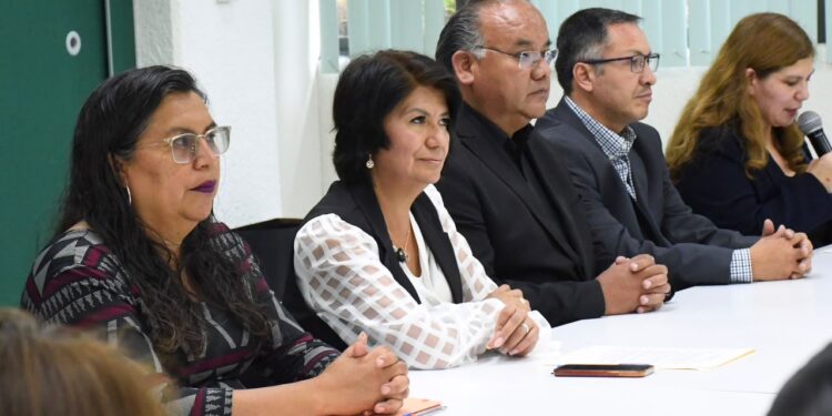 Acredita la UTH a catorce docentes y administrativos en calidad ISO