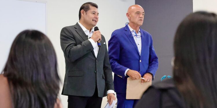 Reconoce rector de la UDEP trabajo conjunto de dependencias para operar el campus