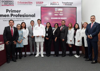 Primera generación de Médico Cirujano de la USEP culmina su formación