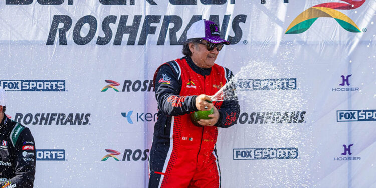 Rafael Vallina se proclama campeón de la GTM PRO 2 en Súper Copa Roshfrans