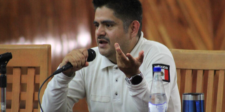 Pláticas de prevención del delito contribuyen a que los jóvenes continúen con sus estudios en un entorno seguro: Subdirector de Prevención del Delito