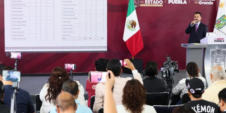 Acusa García Parra a TV Azteca de difundir mil 104 notas negativas contra el Cablebús