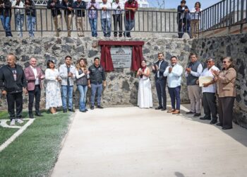 Fortalece Omar Muñoz infraestructura educativa en San Lorenzo Almecatla