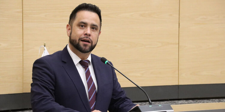 Propone diputado Jaime Aurioles fortalecer la infraestructura accesible en espacios donde se presten servicios públicos