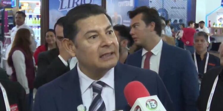 Armenta anuncia permanencia de más de 300 empresas en Puebla durante los próximos cuatro años