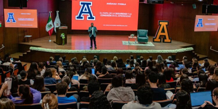 Hasta 50% de universitarios presenta síntomas de ansiedad o depresión: Especialista Anáhuac Puebla