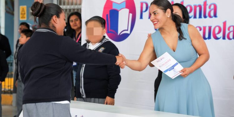 Respalda Lupita Cuautle la educación y reconoce el esfuerzo de las y los estudiantes