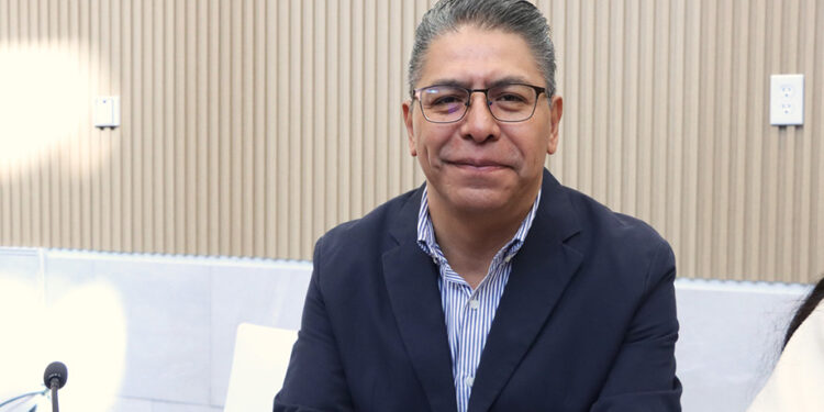 Diputado Marcos Castro impulsa iniciativa para proteger a la niñez en entornos digitales