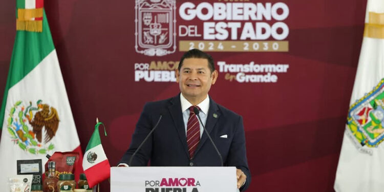 Sin cambios confirmados en el gabinete de Puebla, señala Armenta