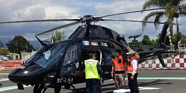 Con ambulancia aérea, Gobierno Estatal lleva hígado a CDMX para su trasplante