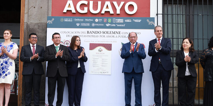 Se coloca Bando Patrio en la sede del Ejecutivo Estatal