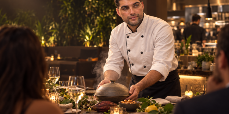 Luis Manuel Kadour Ponce presenta «Mesa Invisible», una cena donde los sentidos cambian la forma de cenar