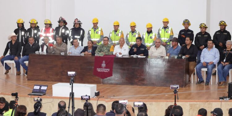 Gobierno estatal despliega acciones en territorio ante amenaza de lluvias en Sierra Norte