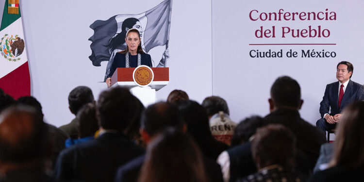 A partir del 3 de noviembre entra en vigor regulación del uso de celulares en escuelas: Claudia Sheinbaum