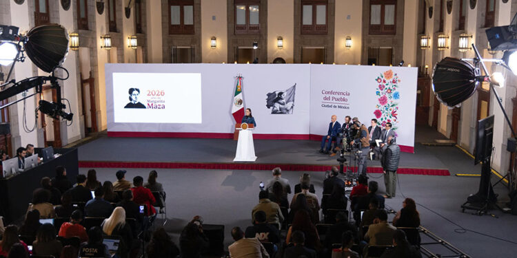 En el sexenio se construirán 2 mil 400 km de trenes de pasajeros con una inversión de 750 mil mdp; en 2027 se dará banderazo al AIFA-Pachuca y CDMX-Querétaro: Claudia Sheinbaum