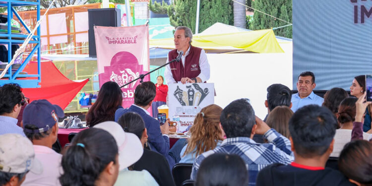 Acerca Pepe Chedraui oportunidades de emprendimiento a las juventudes de San Miguel Canoa