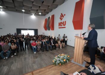 Promueve Pepe Chedraui la cultura de la transparencia entre las juventudes poblanas