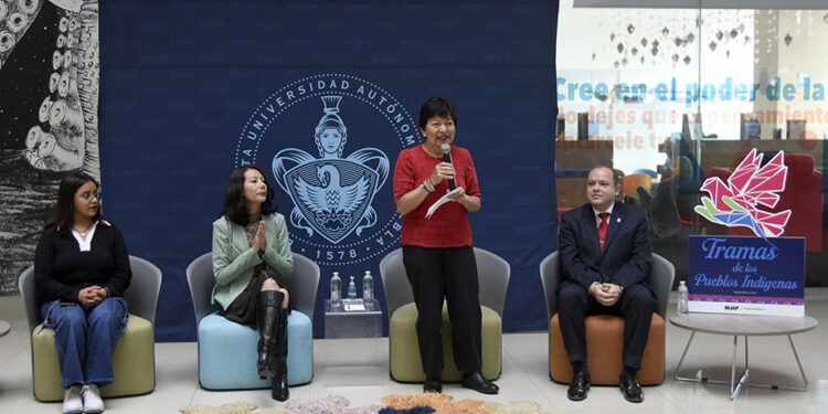 Lilia Cedillo inaugura foro sobre identidad y patrimonio de pueblos indígenas en la BUAP