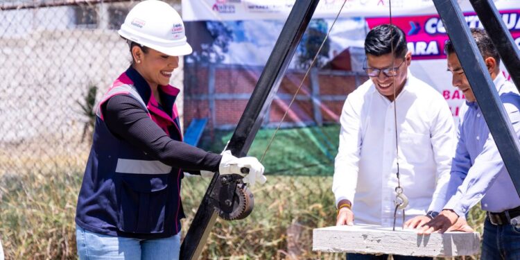 Destina Lupita Cuautle obra para mejorar la seguridad de preescolar en inspectoría Concepción La Cruz