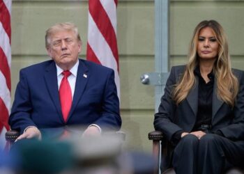 Trump se durmió en el Pentagono en ceremonia conmemorativa del 11-S