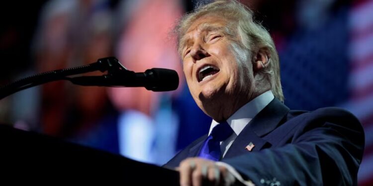 Voten por los Republicanos y recibirán 5 mil dólares aseguró Trump para ganar elecciones de noviembre