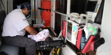 Gobierno del Estado gestiona retorno de menor con atención médica desde Estados Unidos