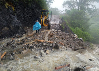 Gobierno del Estado atiende y libera oportunamente tramos carreteros afectados por las lluvias