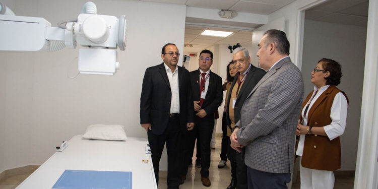 ISSSTEP y Cáritas unen esfuerzos para detectar cáncer de mama