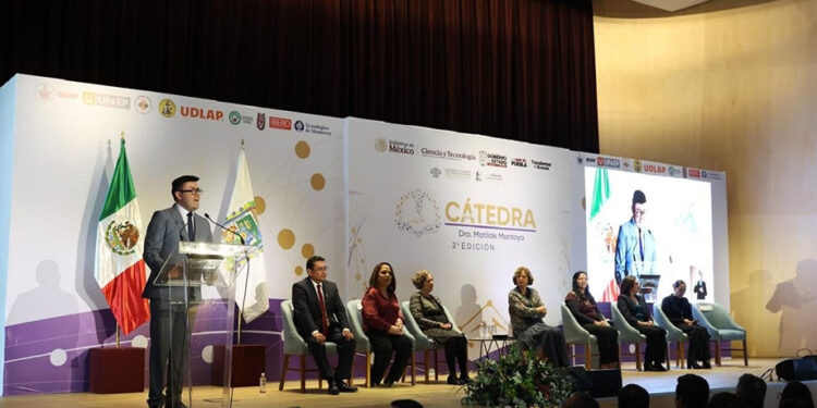 Gobierno estatal fortalece su desarrollo científico con la Cátedra Dra. Matilde Montoya Lafragua
