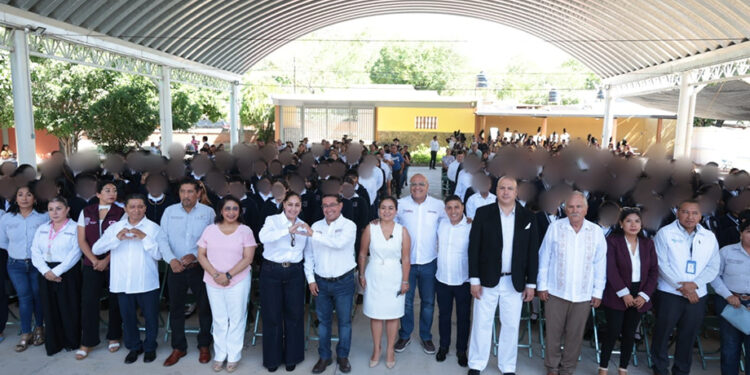 En Chiautla de Tapia, el diputado Pável Gaspar acompaña a la diputada Celia Bonaga en la Jornada de Educación Integral en Sexualidad