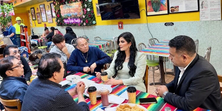 Delfina Pozos recibe nombramiento de Madrina Internacional del Desfile de la Hispanidad 2026 y fortalece su vínculo con migrantes poblanos en Nueva York