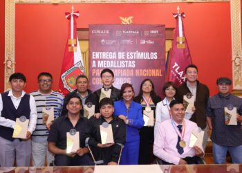 Lorena Cuéllar reconoce a medallistas paralímpicos y destaca inversión histórica en deporte