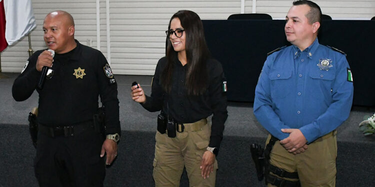 Abanderan en la UCIPS a delegación para Juegos Latinoamericanos de Policías