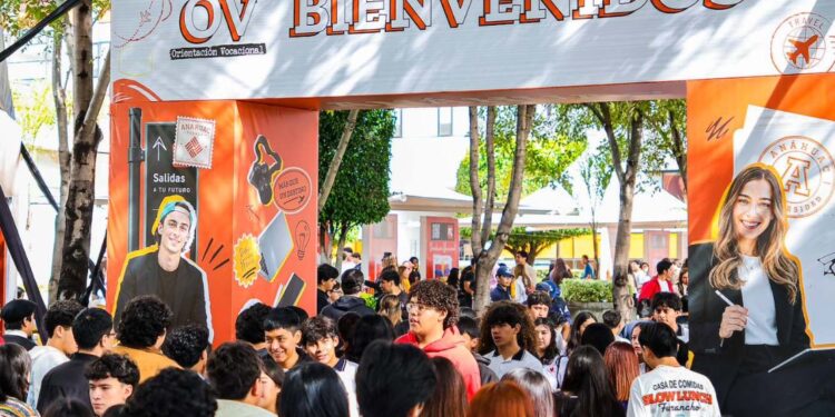 Entre simuladores, robótica e IA, más de 3,500 jóvenes descubren su vocación en la Anáhuac Puebla