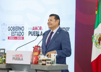 Fundación Jenkins respalda Sistema de Transporte por Cable con donación de predio en Xonaca