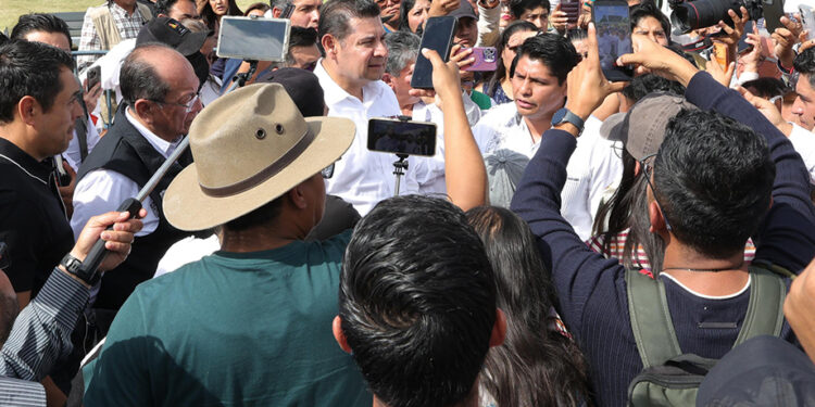 Armenta plantea cambiar de terreno para la Universidad Rosario Castellanos ante inconformidad en Cuautlancingo