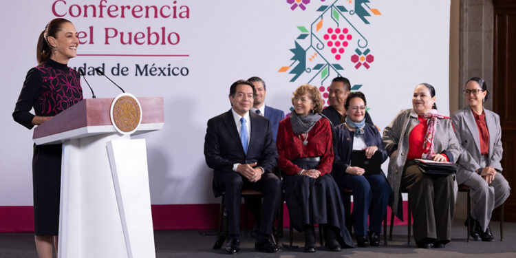 Claudia Sheinbaum hace llamado a la población a tomar precauciones ante el huracán Trudy en el Pacífico, el Golfo de México y la Huasteca