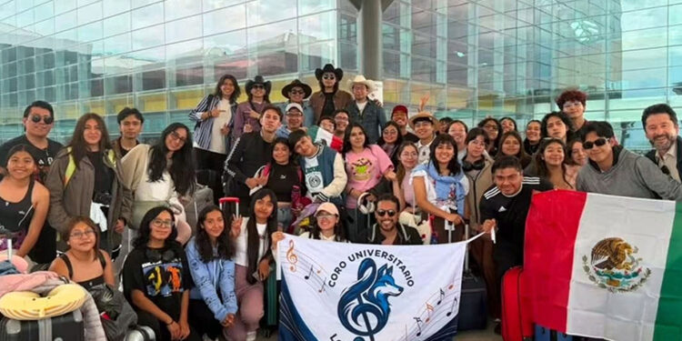 Presente, Coro Universitario Lobos BUAP en el 25 Festival Coral Internacional de Medellín