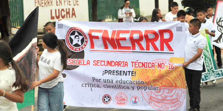 Llaman a los jóvenes a organizarse y defender a México