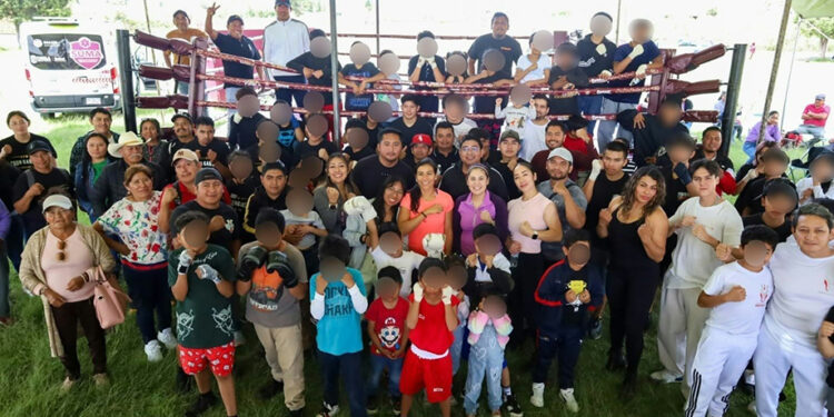 Secretaría de Deporte y Juventud promueve actividad física con clase masiva de box