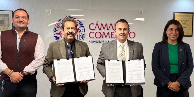 Fortalecen UPAM y CANACO vinculación empresarial para impulsar oportunidades profesionales estudiantiles