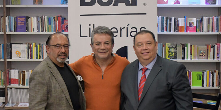El humor, una vía para lidiar con el caos: Freddy Ortega