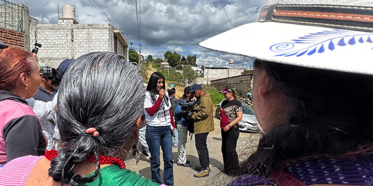 Gaby «La Bonita» Sánchez camina La Resurrección promocionando su pelea por Puebla