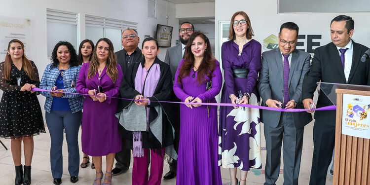 Conmemora el IEE la lucha por el voto de las mujeres con exposición, video y conferencia magistral