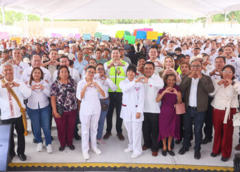 Impulsa Gobierno Estatal formación médica y amplía oportunidades para juventudes de la mixteca