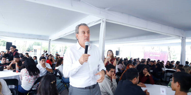 Pepe Chedraui comparte con las juventudes y reconoce su papel como Protagonistas de la Ciudad