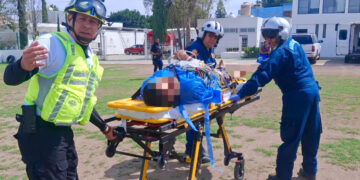 Con traslado médico aéreo de Acatlán a Tehuacán, gobierno estatal asegura atención oportuna