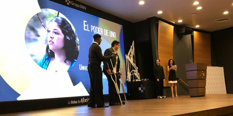 Estudiantes UPAEP ganan Caracol de Plata